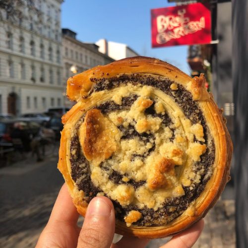 Escargot and Blue sky in East Berlin