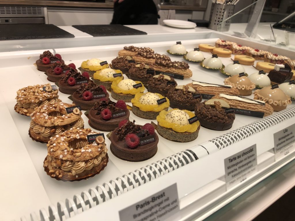 Du Bonheur eclair choux pastry desserts berlin