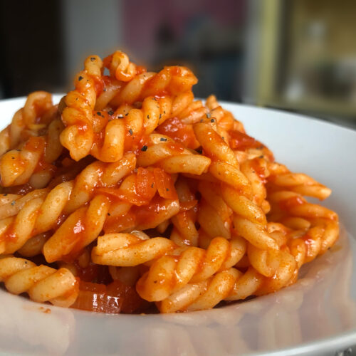 Quick and Easy Tomato Sauce Pasta | Recipe